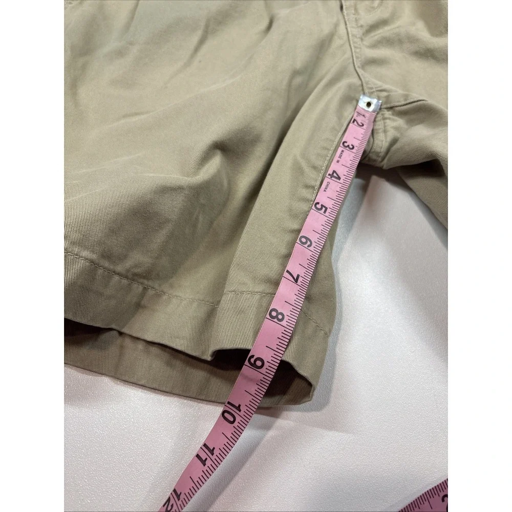Eddie Bauer Outdoor Outfitter Shorts Men's‎ Tan khaki Size 33/9  100% Cotton